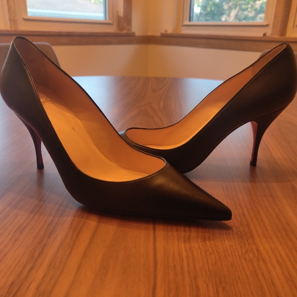 NWOT Christian Loubouiton Red Bottom Pumps - Picture 8 of 8